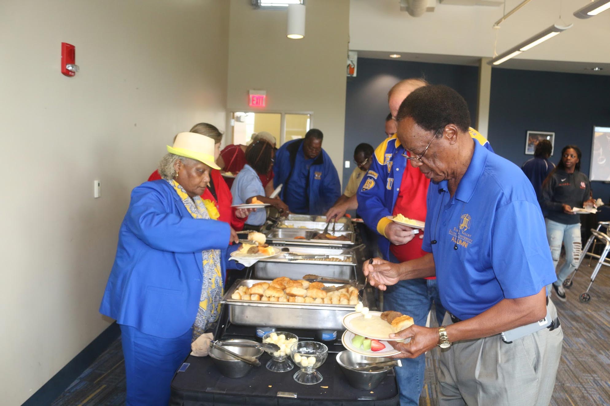 fvsunaa_graduating_class_breakfast_23.jpg