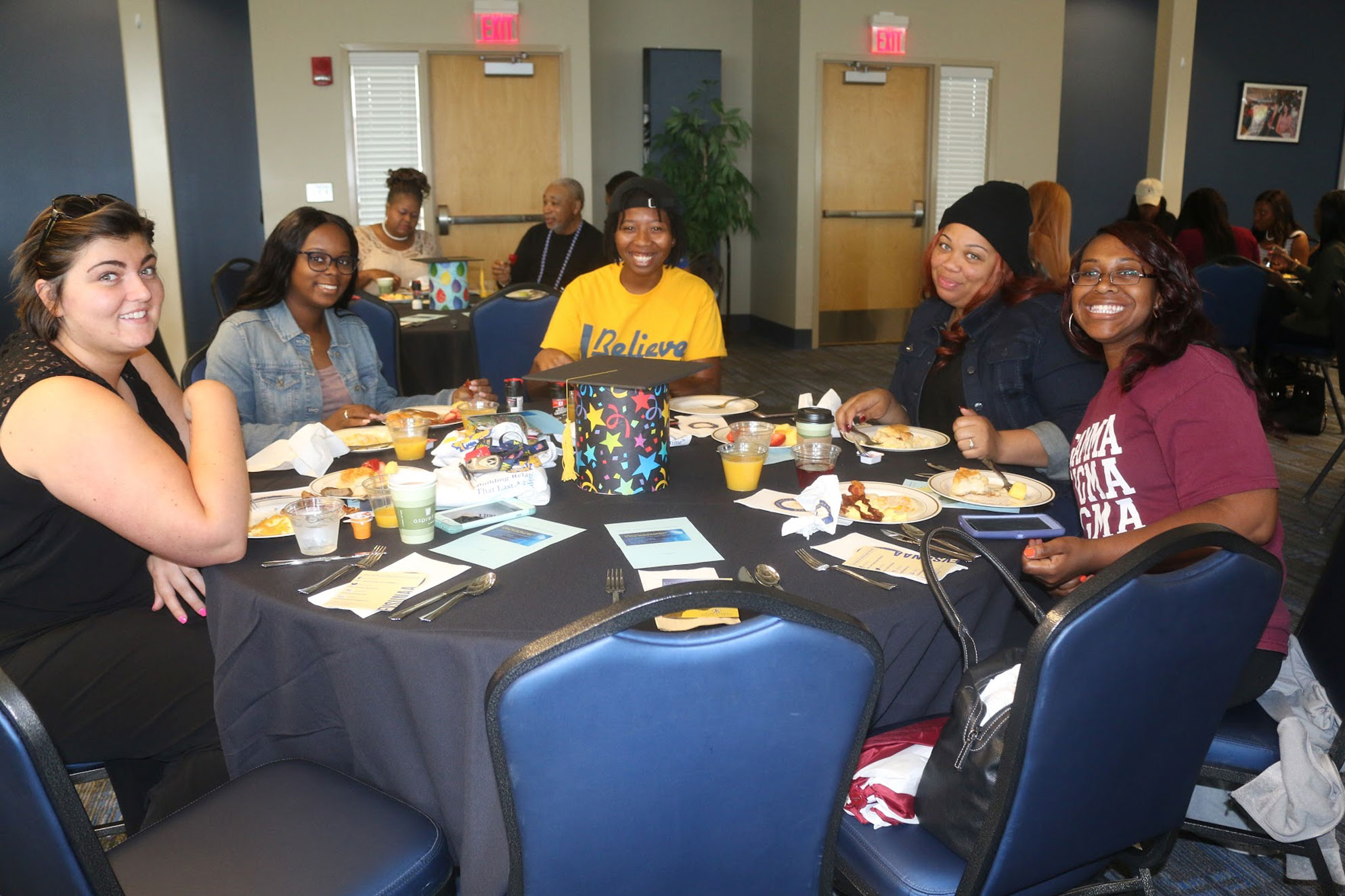 fvsunaa_graduating_class_breakfast_30.jpg