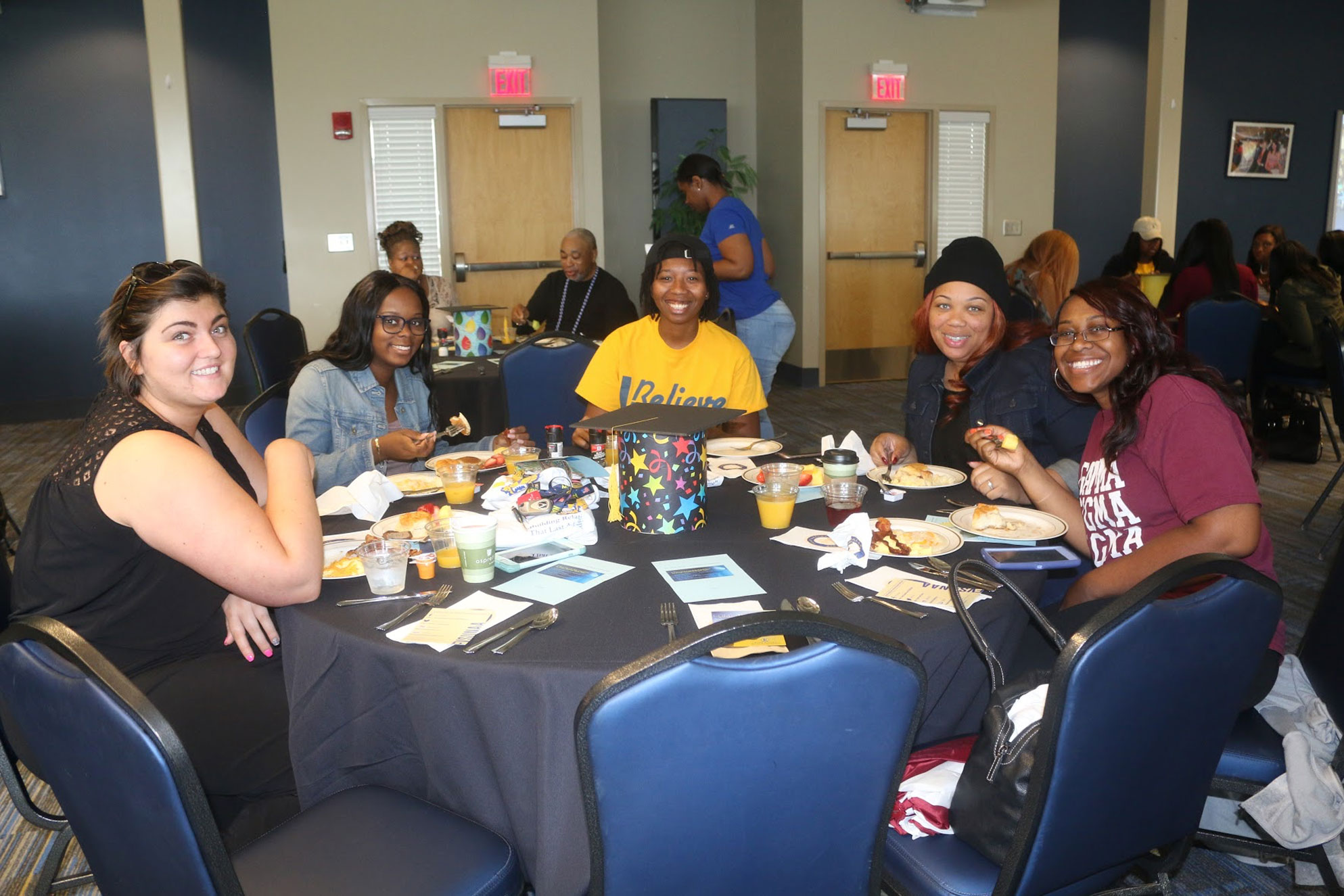 fvsunaa_graduating_class_breakfast_31.jpg
