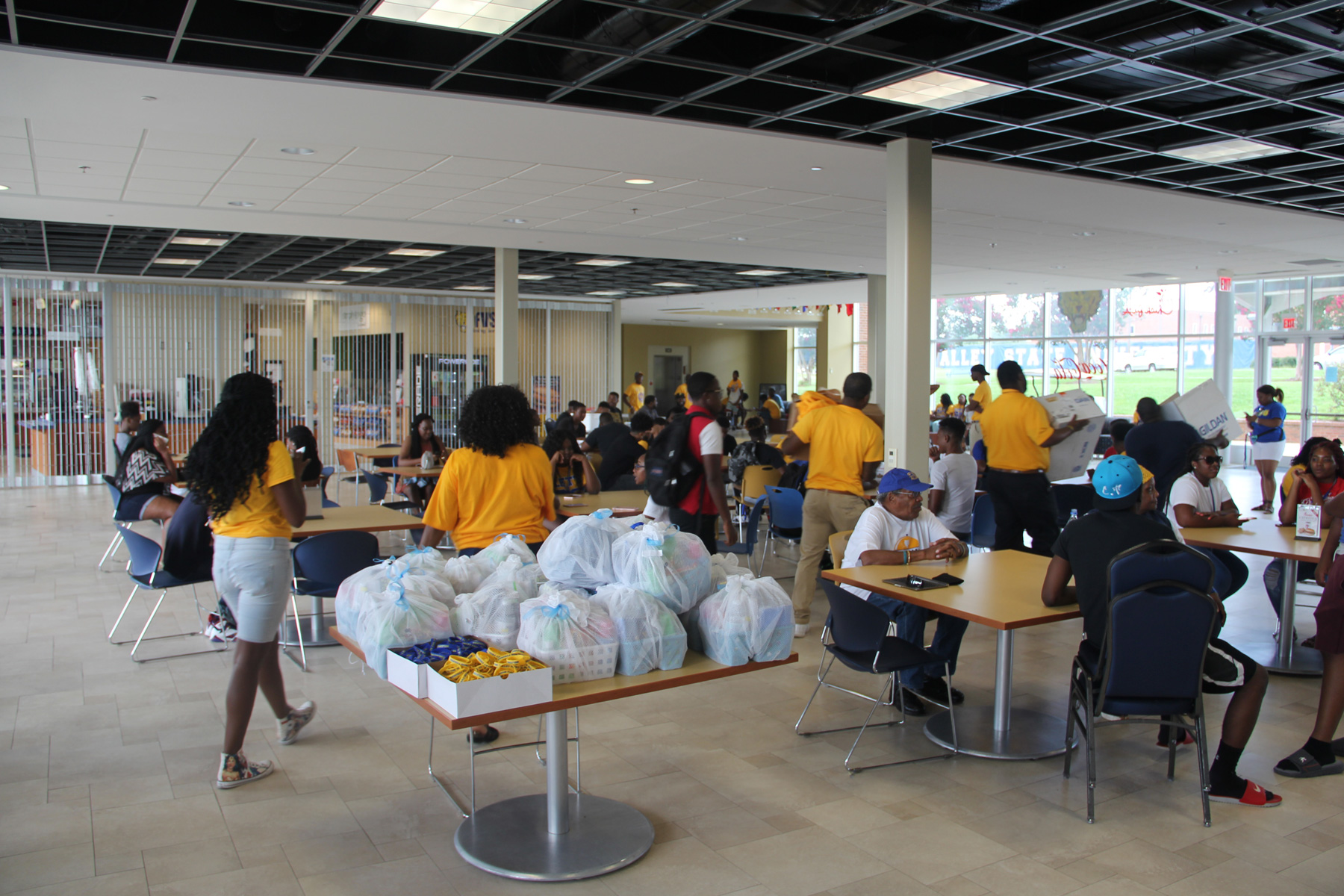 fvsunaa_warner_robins_new_student_cookout_40.jpg